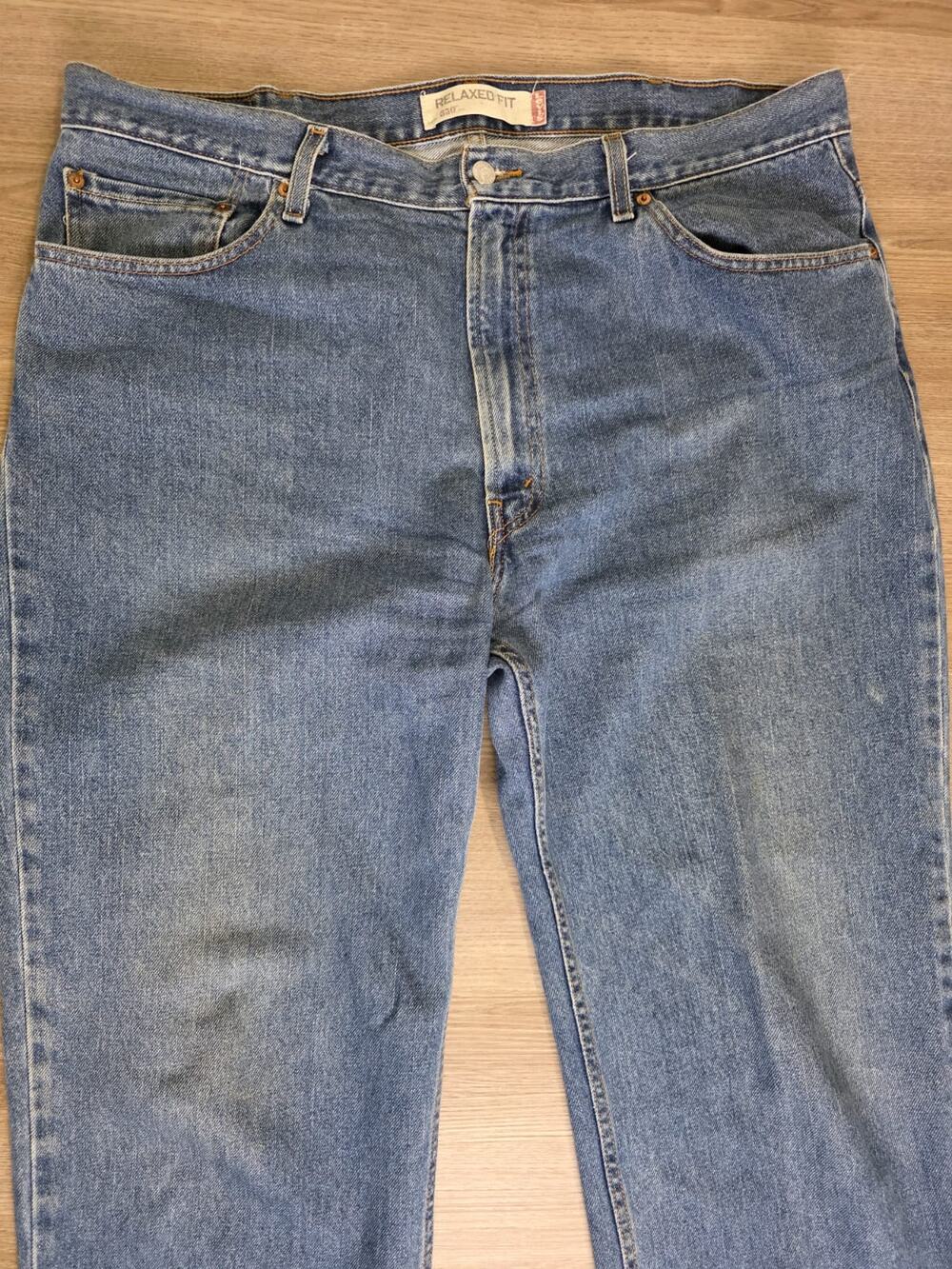 Levi's 550 Relaxed Fit Jeans Men's 40x32 Blue Straight Leg Made in Haiti